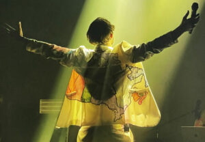 BCA Student Olivia Bevacqua Designs Show-Stopping Suit for BBNO$’s Toronto Concert